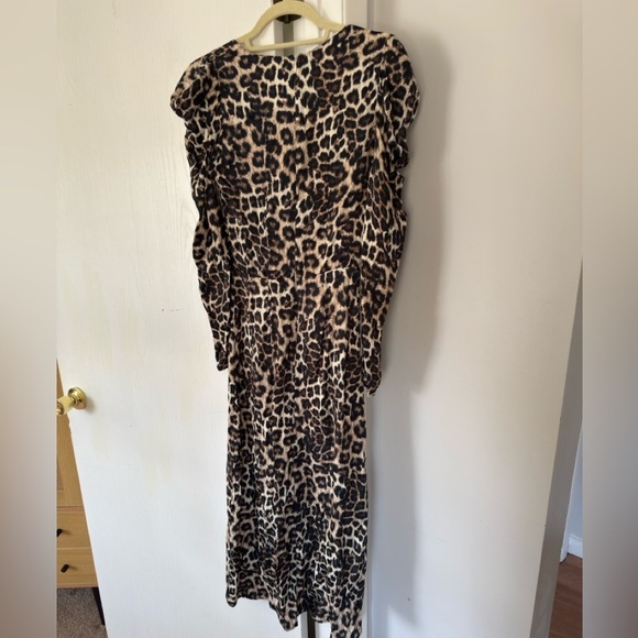 Farm Rio Leopard Midi Dress - Picture 6 of 9